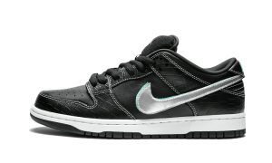 Nike SB Dunk Low Diamond Supply Co. Black Diamond
