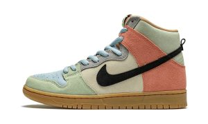 Nike SB Dunk High Spectrum