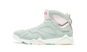 Jordan 7 Retro Neutral Grey