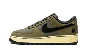 Nike Air Force 1 Low SP UNDEFEATED Ballistic Dunk vs. AF1
