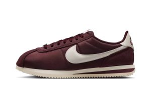Nike Cortez Textile Burgundy Crush Sail (W)