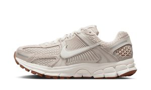 Nike Zoom Vomero 5 'Light Orewood Brown' (W)