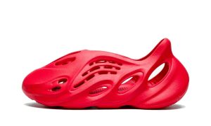 Yeezy Foam RNNR Vermillion