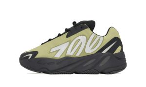Yeezy Boost 700 MNVN Resin (Kids)