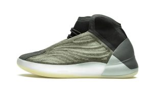 Yeezy QNTM 'Barium'