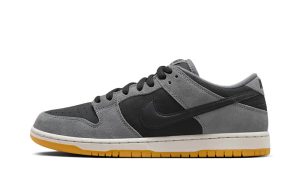 Nike SB Dunk Low 'Dark Smoke Grey'