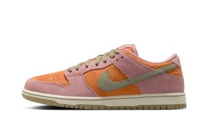 nike-sb-dunk-low-red-stardust