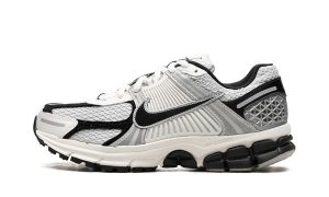 Nike Zoom Vomero 5 'Photon Dust Black' (W)