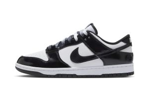 Nike Dunk Low SE Panda