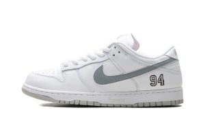 nike-sb-dunk-low-supreme-94-white-metallic-silver
