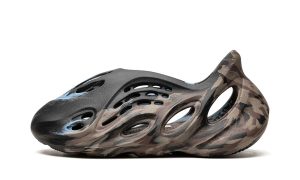 Yeezy Foam RNNR 'MX Cinder'