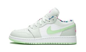 Air Jordan 1 Low Barely Grey Frosted Spruce (GS)