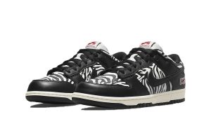 Nike SB Dunk Low Quartersnacks Zebra – Bild 2
