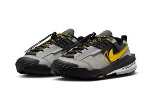 Nike Zegamadome SP sacai Matte Silver Yellow – Bild 2