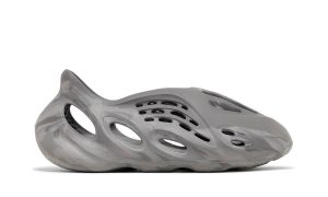 Yeezy Foam RNNR 'MX Granite' - Image 2