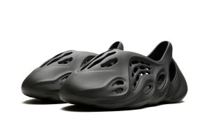 Yeezy Foam RNR 'Carbon' - Image 2