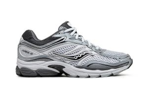 Saucony ProGrid Omni 9 Microchip - Image 2