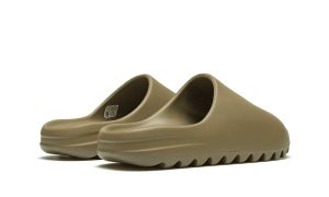Yeezy Slides 'Earth Brown' – Image 3