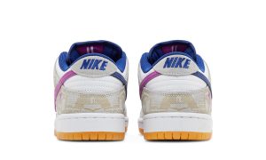 Nike SB Dunk Low 'Rayssa Leal' - Image 3