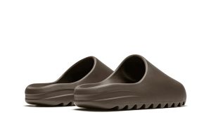 Yeezy Slide 'Soot' - Image 3