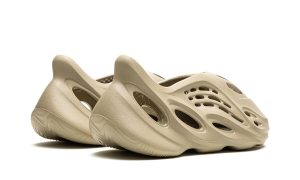 Yeezy Foam RNNR 'Stone Salt' – Image 3