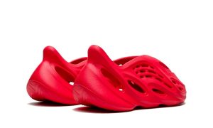Yeezy Foam RNNR Vermillion - Image 3