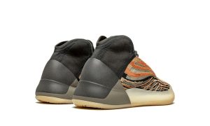 Yeezy QNTM 'Flash Orange' - Image 3