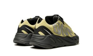 Yeezy Boost 700 MNVN Resin – Image 3