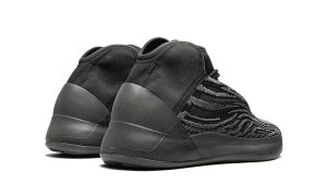 Yeezy QNTM Onyx - Image 3