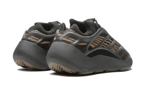 Yeezy Boost 700 V3 'Clay Brown' - immagine 3