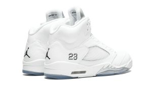 Air Jordan 5 Retro Metallic Silver - Image 3