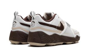 Nike Zoom Field Jaxx 'Travis Scott Light Chocolate' - Image 3