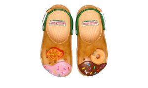 Crocs Classic Clog Krispy Kreme – Image 3