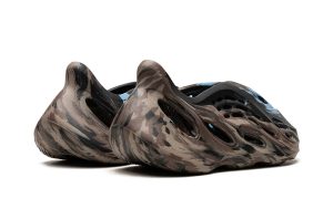 Yeezy Foam RNNR 'MX Cinder' - immagine 3