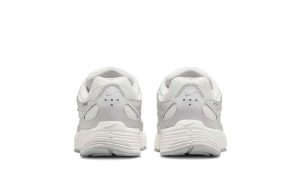 Nike P-6000 SE Summit White Vast Grey Wolf Grey (W) – Bild 3