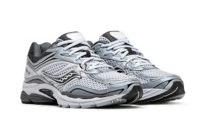 Saucony ProGrid Omni 9 Microchip - Image 3