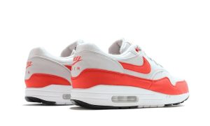 Nike Air Max 1 'Habanero Red' (W) – Image 3