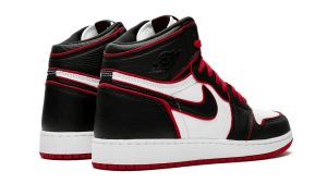 Jordan 1 Retro High Bloodline (GS) - Image 3
