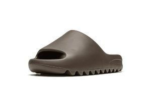 Yeezy Slide 'Soot' - Image 4