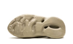Yeezy Foam RNNR 'Stone Salt' – Image 4
