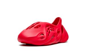 Yeezy Foam RNNR Vermillion - Image 4
