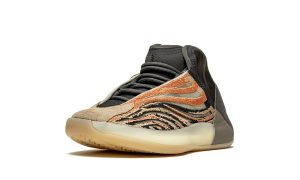 Yeezy QNTM 'Flash Orange' - Image 4
