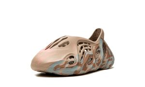 Yeezy Foam RNNR MX Sand Grey - Image 4