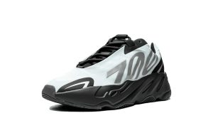 Yeezy Boost 700 MNVN Blue Tint - immagine 4