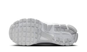 Nike Zoom Vomero 5 Chrome Toe (W) – Image 4