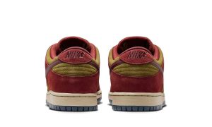 Nike SB Dunk Low Dark Team Red Olive Flak - Image 4