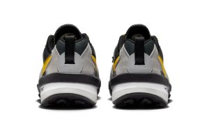 Nike Zegamadome SP sacai Matte Silver Yellow – Bild 4