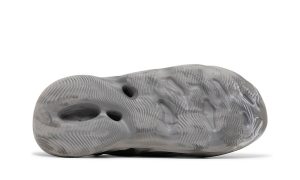 Yeezy Foam RNNR 'MX Granite' - Image 4