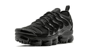 Nike Air VaporMax Plus 'Triple Black' – Image 4