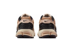 Nike Zoom Vomero 5 Sanddrift (W) - Imagen 4